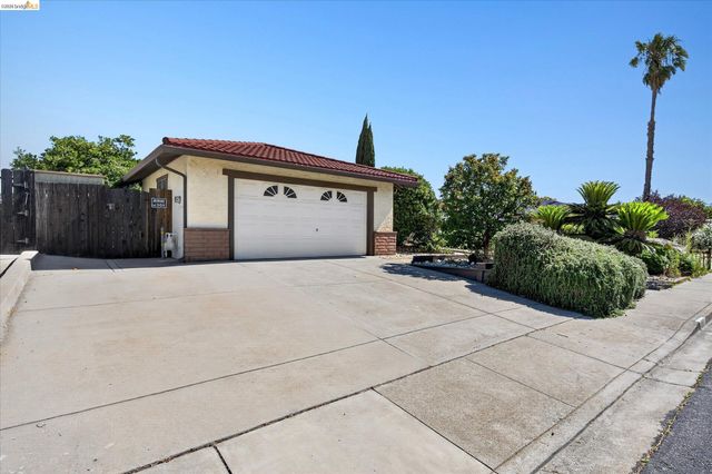 1857 Heatherwood Dr, Pittsburg, CA 94565