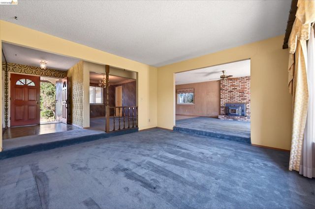1857 Heatherwood Dr, Pittsburg, CA 94565