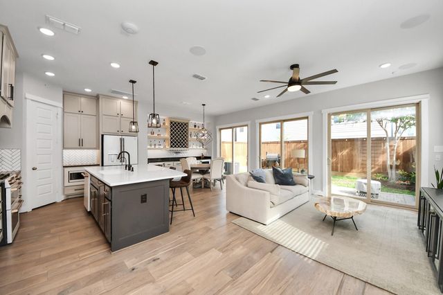 10954 Hewitt Cliff Lane, Houston, TX 77043