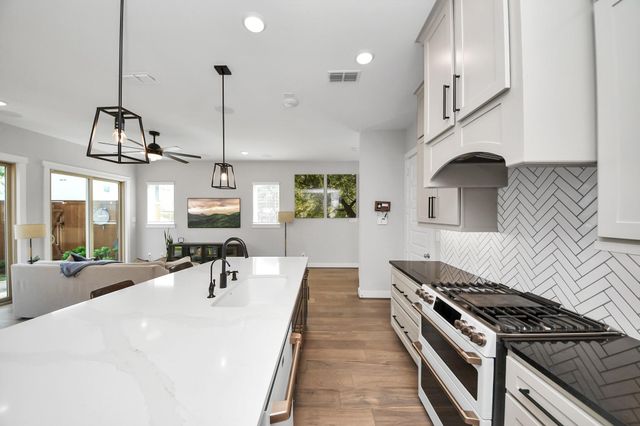 10954 Hewitt Cliff Lane, Houston, TX 77043