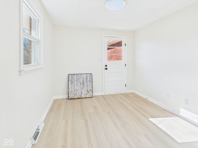 5 W Estate Street, Anderson, IN 46013