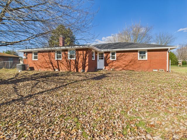 5 W Estate Street, Anderson, IN 46013