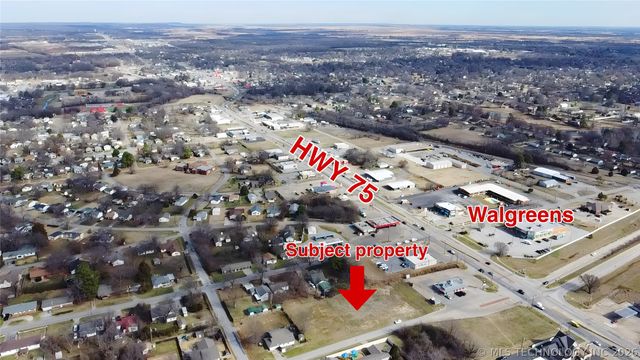 727 E 21st Street, Okmulgee, OK 74447