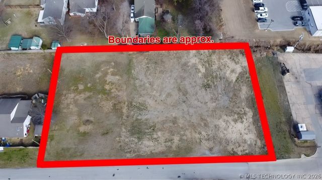 727 E 21st Street, Okmulgee, OK 74447