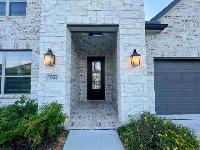 15815 Sunlit Falls Drive, Humble, TX 77346