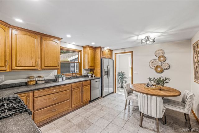 5469 South Freeman Road, Orchard Park, NY 14127