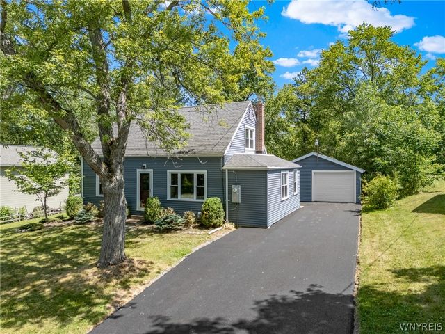 5469 South Freeman Road, Orchard Park, NY 14127