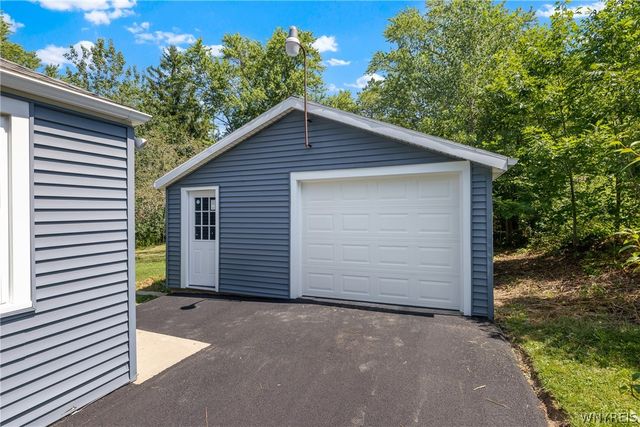 5469 South Freeman Road, Orchard Park, NY 14127
