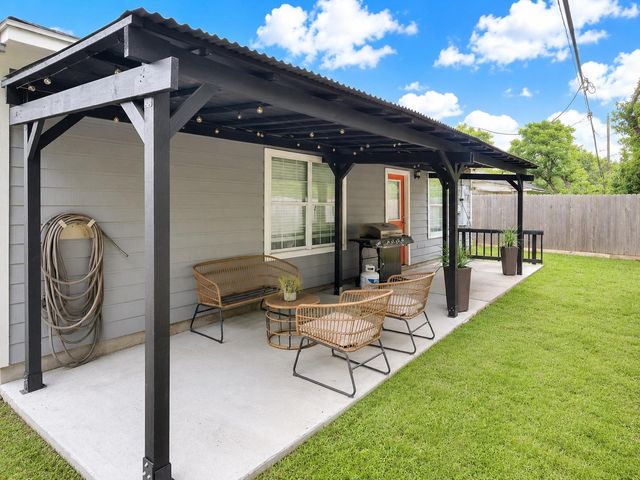 7326 Conley Street, Houston, TX 77021