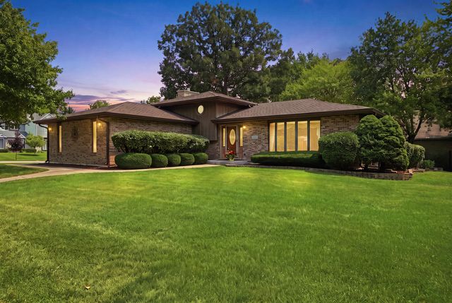 800 Ravinia Drive, Shorewood, IL 60404