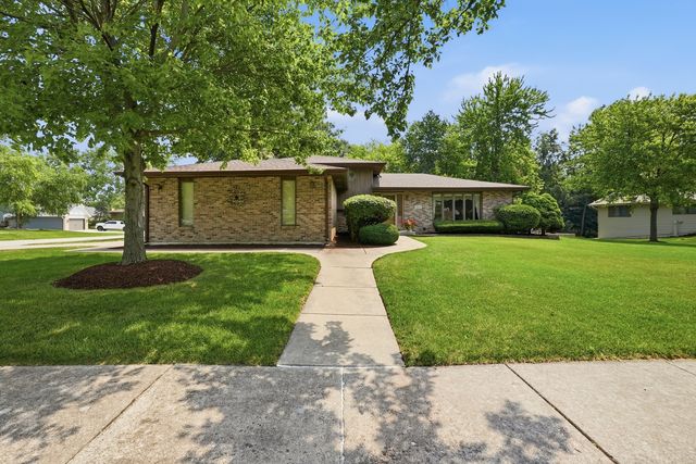 800 Ravinia Drive, Shorewood, IL 60404