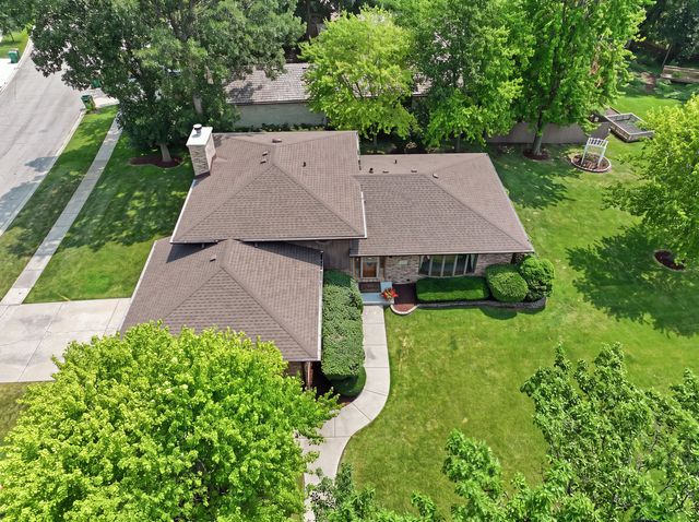 800 Ravinia Drive, Shorewood, IL 60404