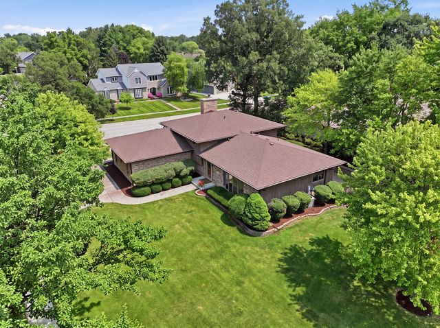 800 Ravinia Drive, Shorewood, IL 60404