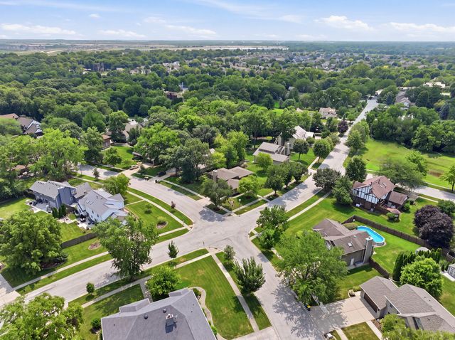 800 Ravinia Drive, Shorewood, IL 60404