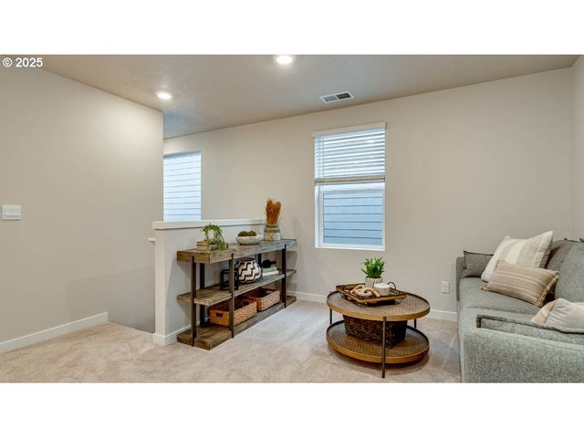 2170 36th Ave, Forest Grove, OR 97116