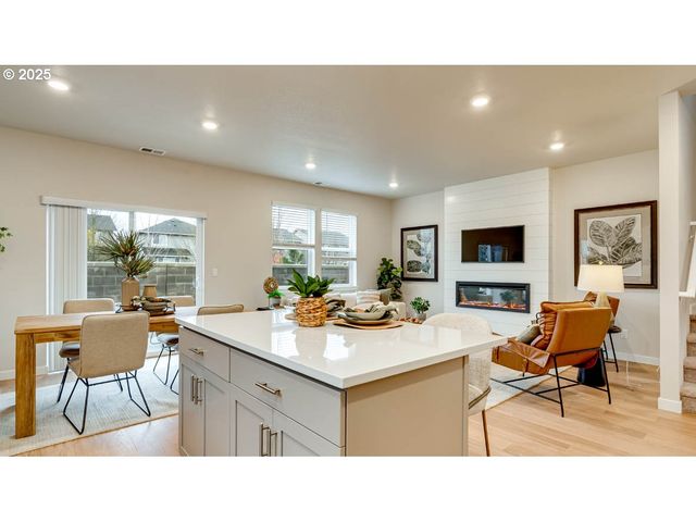 2170 36th Ave, Forest Grove, OR 97116