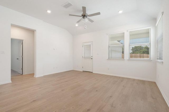 267 Tenny LN, Kyle, TX 78640