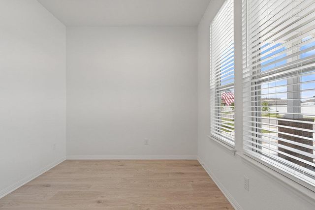 267 Tenny LN, Kyle, TX 78640