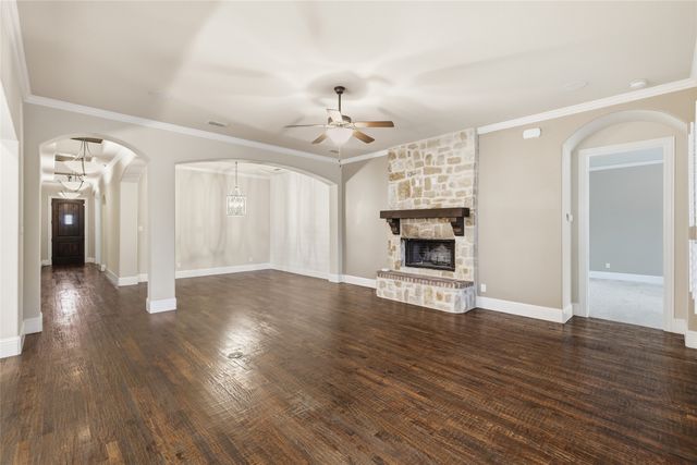 204 Shadow Creek Lane, Hickory Creek, TX 75065
