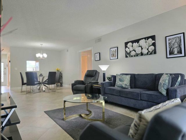 2402 Antigua Circle E3, Coconut Creek, FL 33066