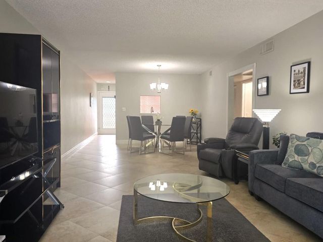 2402 Antigua Circle E3, Coconut Creek, FL 33066