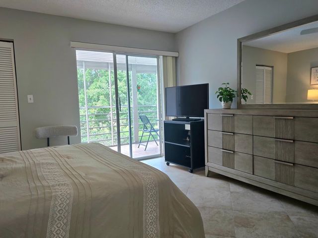 2402 Antigua Circle E3, Coconut Creek, FL 33066