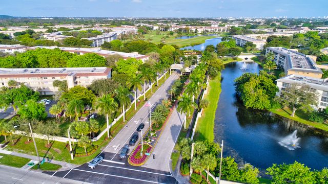 2402 Antigua Circle E3, Coconut Creek, FL 33066