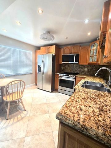 2402 Antigua Circle E3, Coconut Creek, FL 33066