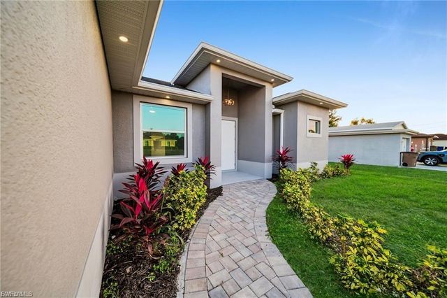 3719 16th ST W, Lehigh Acres, FL 33971