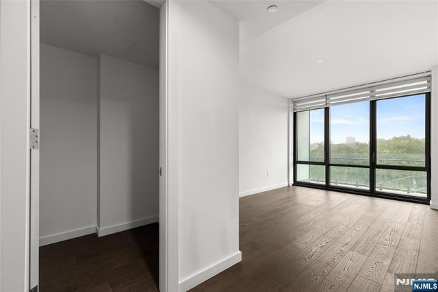 320 Adolphus Avenue 604, Cliffside Park, NJ 07010