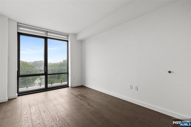 320 Adolphus Avenue 604, Cliffside Park, NJ 07010