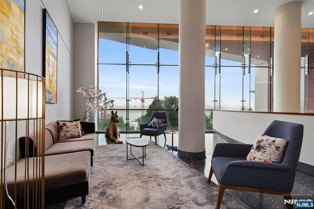 320 Adolphus Avenue 604, Cliffside Park, NJ 07010