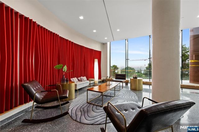 320 Adolphus Avenue 604, Cliffside Park, NJ 07010