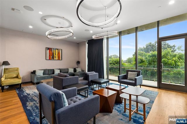 320 Adolphus Avenue 604, Cliffside Park, NJ 07010