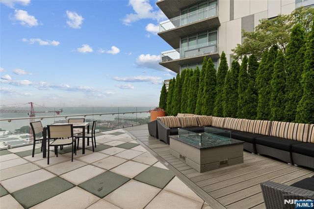 320 Adolphus Avenue 604, Cliffside Park, NJ 07010