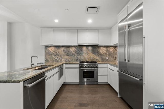 320 Adolphus Avenue 604, Cliffside Park, NJ 07010