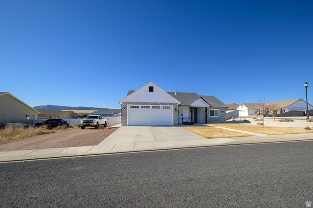 453 N 300 W, Enterprise, UT 84725