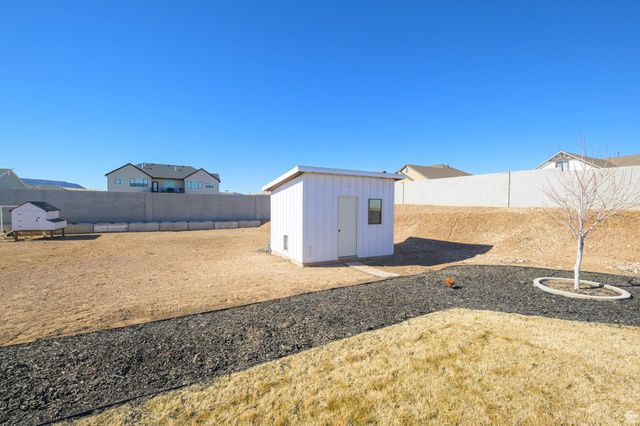 453 N 300 W, Enterprise, UT 84725