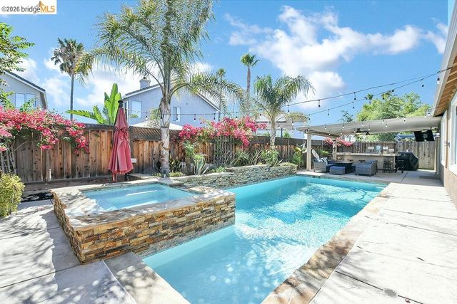 2459 Pacific Grove Ct, Discovery Bay, CA 94505
