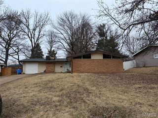 4 Milbrook Lane, Florissant, MO 63033