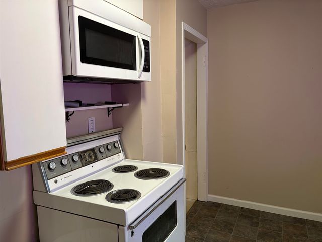 106 9th Ave SE, Minot, ND 58701