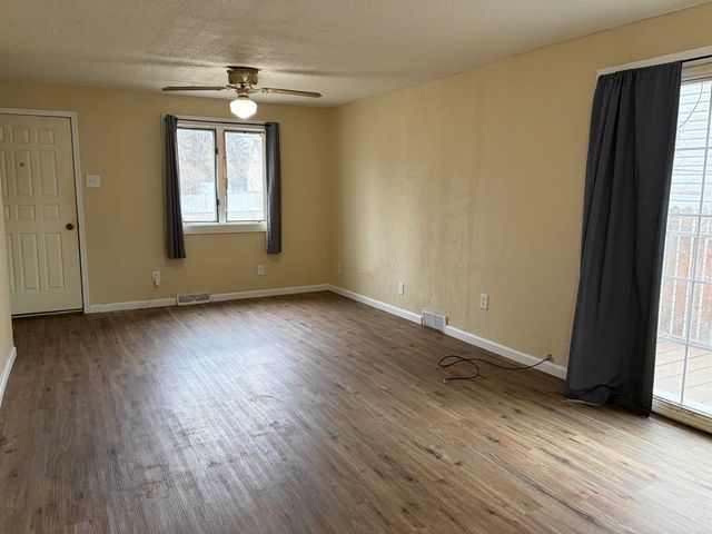 106 9th Ave SE, Minot, ND 58701