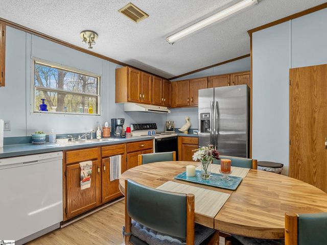 360 Geddis Road, Inman, SC 29349