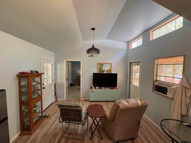 652 Lake Rd, Bullard, TX 75757