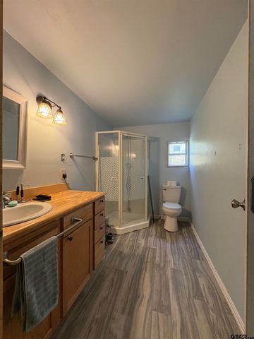 652 Lake Rd, Bullard, TX 75757