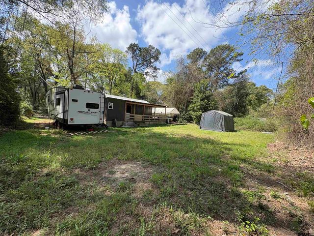 652 Lake Rd, Bullard, TX 75757