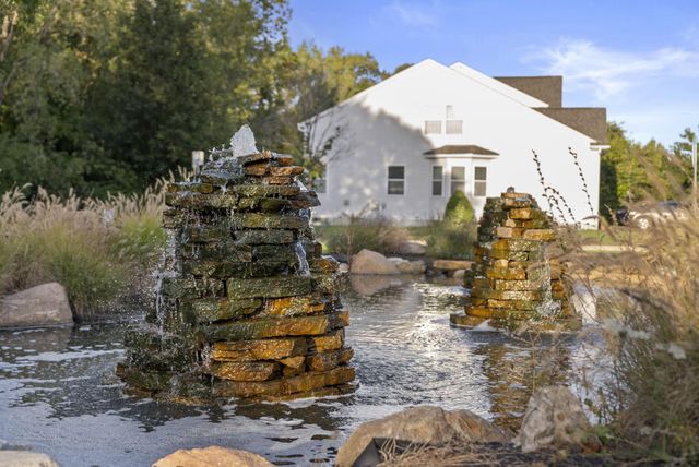 3664 Grimes Drive, Columbus, OH 43204