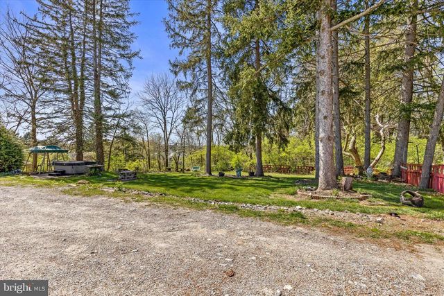 2620 FREYSVILLE RD, Red Lion, PA 17356