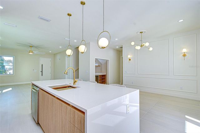 1808 W ERNA DRIVE, Tampa, FL 33603