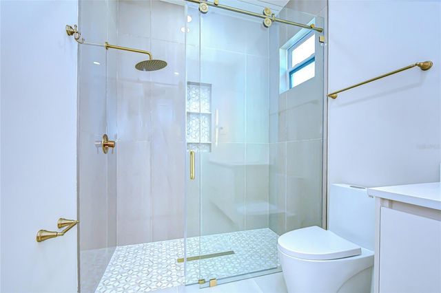 1808 W ERNA DRIVE, Tampa, FL 33603